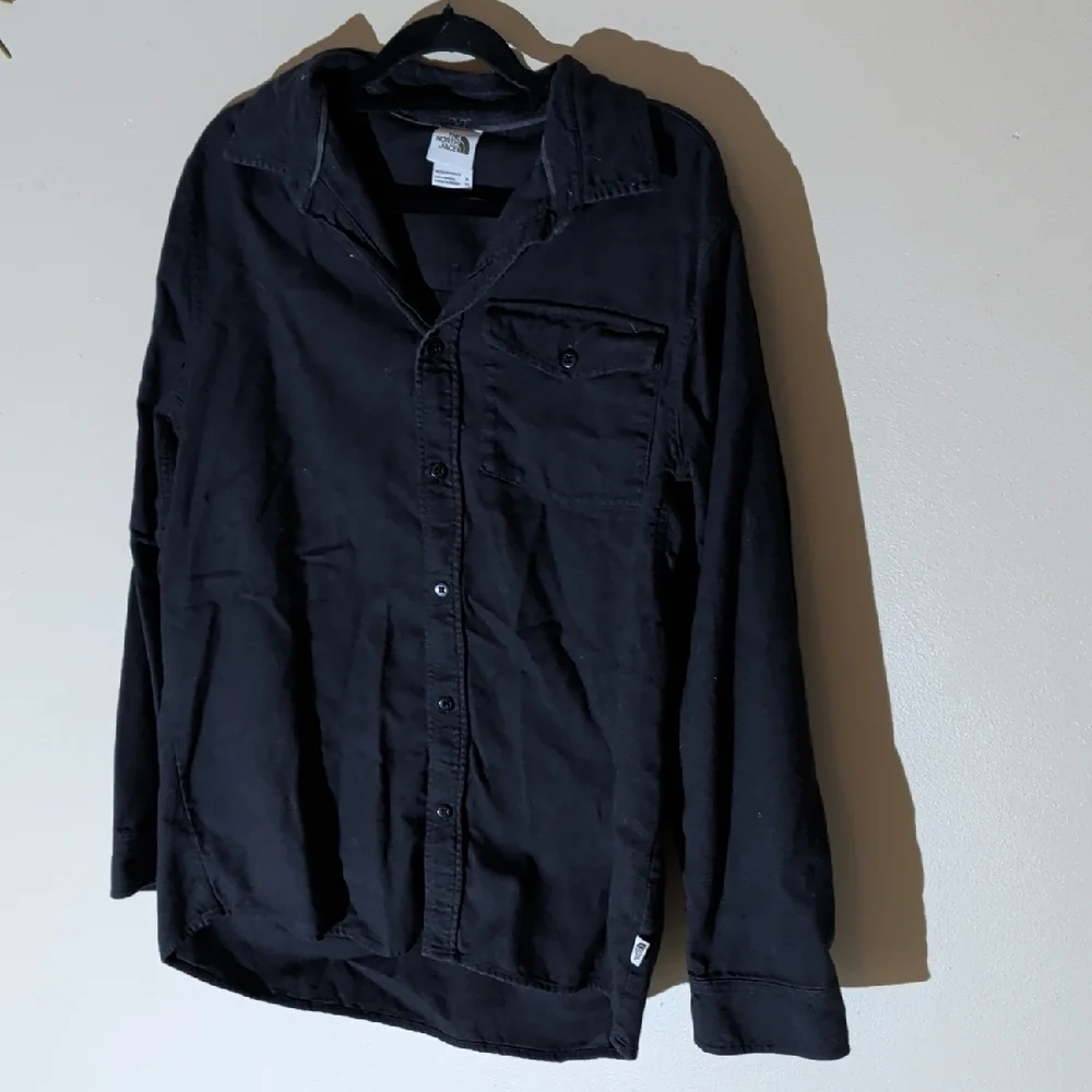 The North Face Black Men's Shirt with Logo Tag